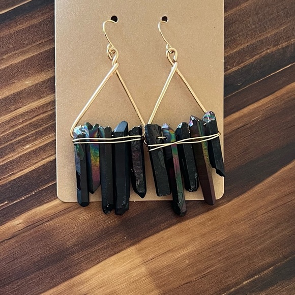 Black and gold crystal earrings. - Picture 2 of 2